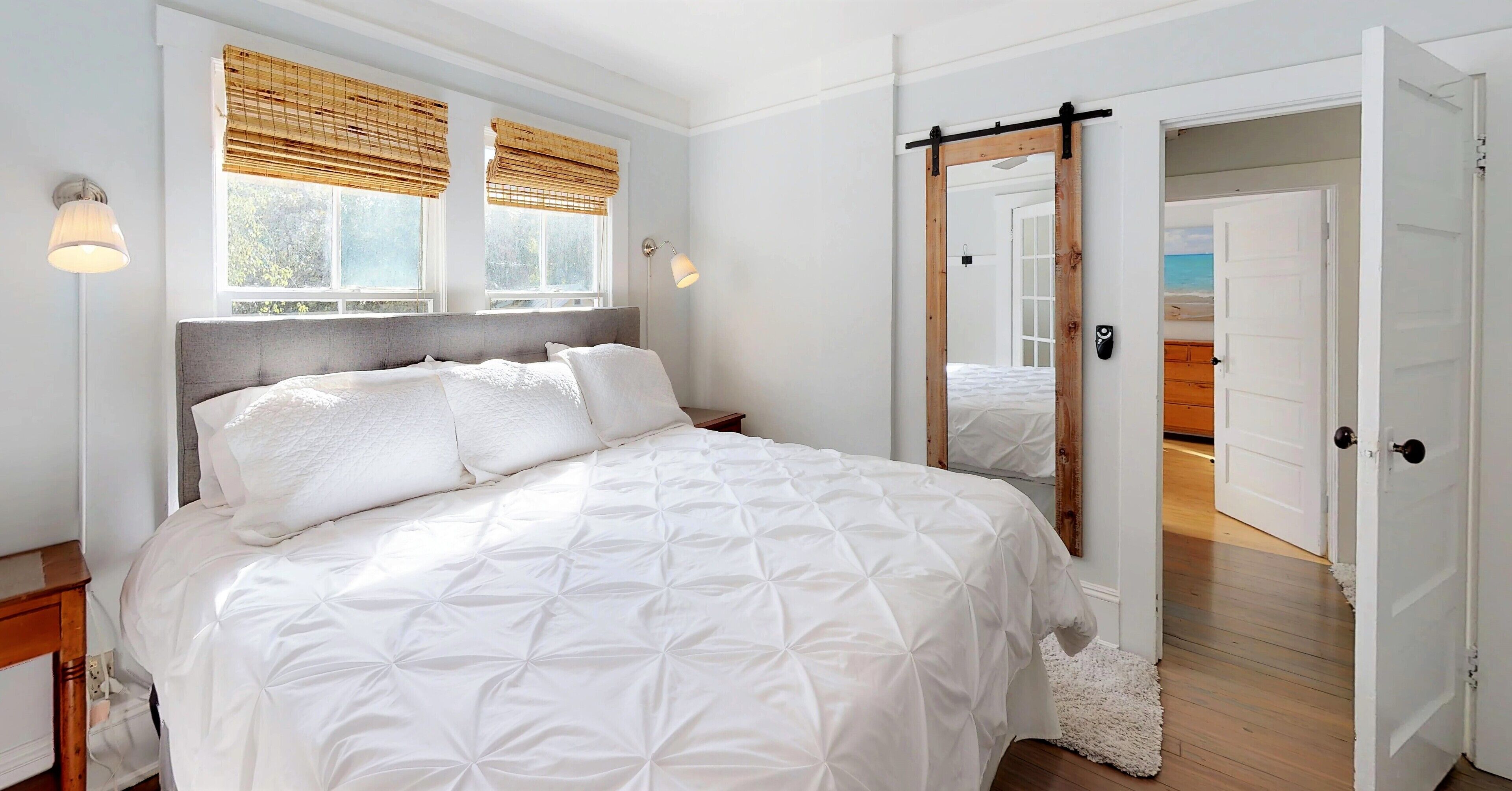 3 slaapkamers, een strijkplank/strijkijzer, gratis wifi, beddengoed