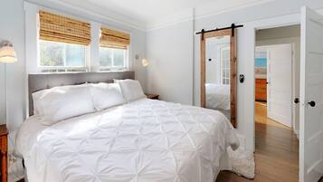 3 slaapkamers, een strijkplank/strijkijzer, gratis wifi, beddengoed