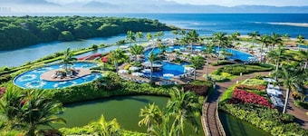 Beachfront condo with Vidanta membership