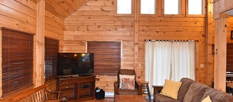 Beautiful Log Home NINJA 7086056