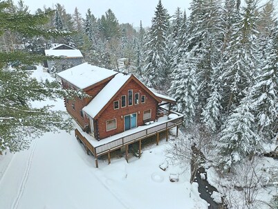 Beautiful Log Home NINJA 7086056