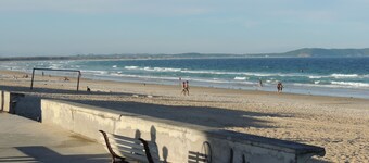 Peace and coziness close to the beach with WiFi + Netflix