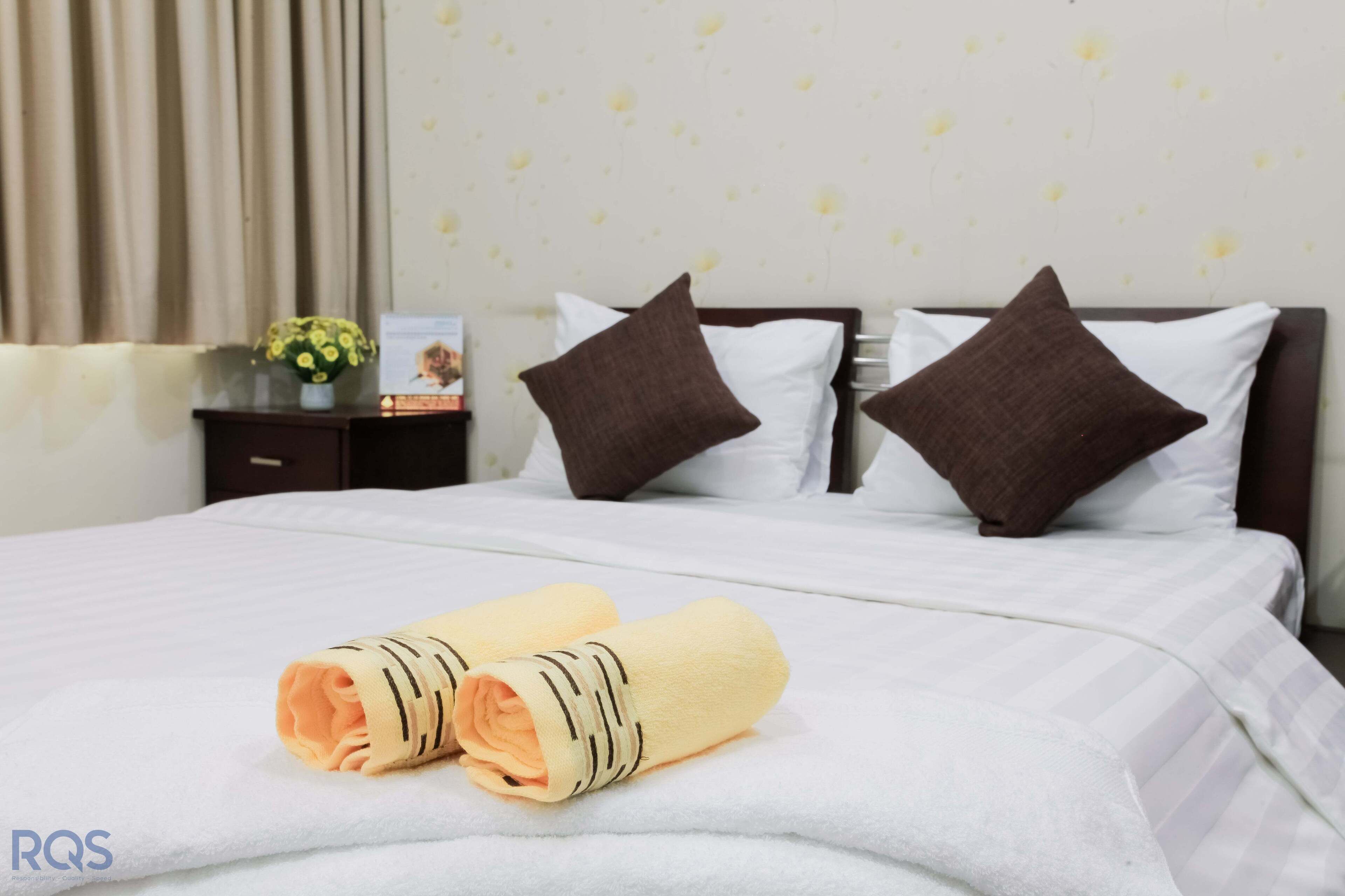 2 bedrooms, in-room safe, iron/ironing board, WiFi