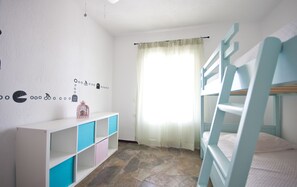 5 chambres, bureau, fer et planche Ă repasser, accĂšs Internet