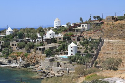 Villa Melydia, a family Friendly Villa With Swimming Pool, 50 Meters From Se