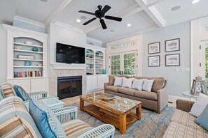 Smart TV, fireplace, DVD player, ping pong