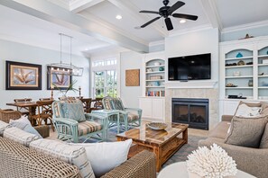 Smart TV, fireplace, DVD player, ping pong