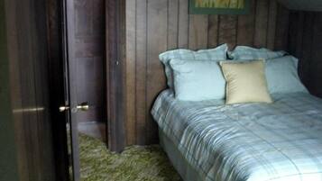 2 Schlafzimmer, BĂŒgeleisen/BĂŒgelbrett, WLAN, BettwĂ€sche