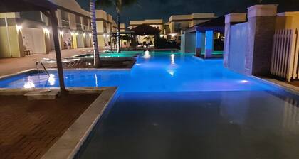 Kaunis, hiljainen huoneisto 5 min. kävelymatkan päässä Eaglen rannalta