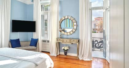 La Maison Blanche Ă Plaka par JJ Hospitality