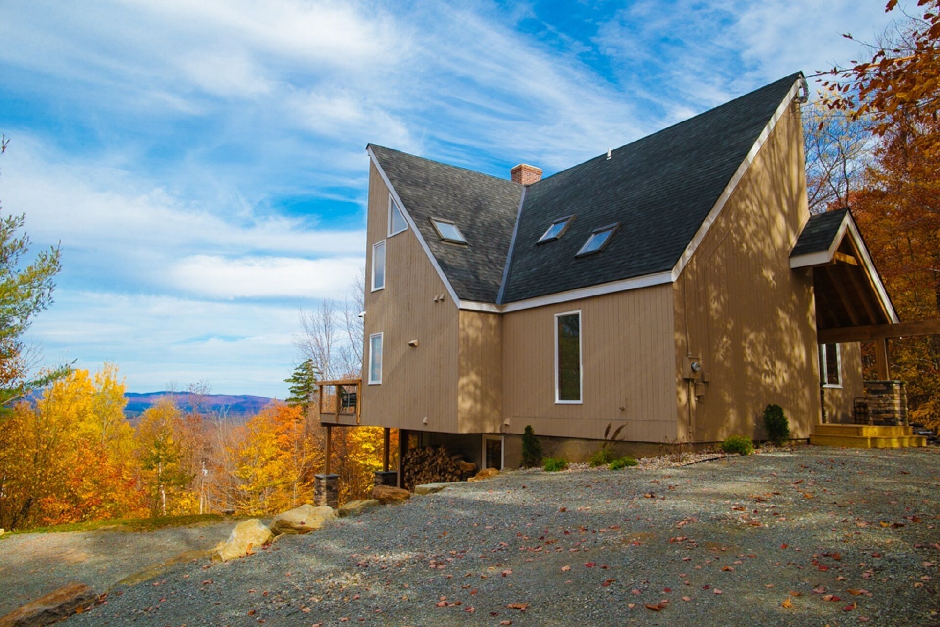 Stratton Mt with views, sauna just 5 min to base