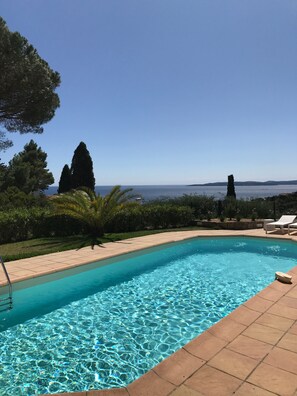 Alberca al aire libre 