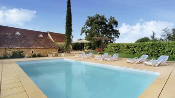 Piscine extérieure, piscine chauffée