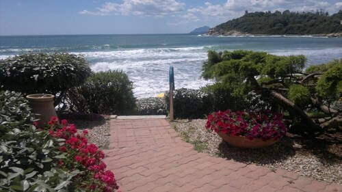  VILLAMAR mit Garten mit Blick aufs Meer !!