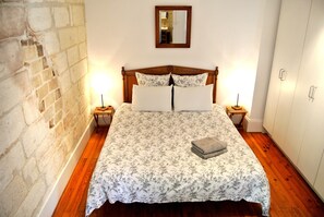 1 bedroom, iron/ironing board, travel crib, WiFi