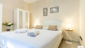 2 habitaciones, tabla de planchar con plancha, wifi y ropa de cama