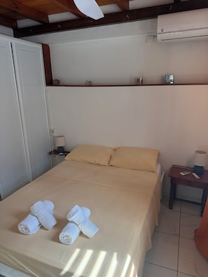 3 bedrooms, iron/ironing board, travel crib, WiFi