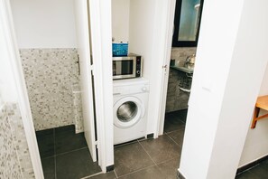 Interior - Cosy Apartment near Feira da Ladra (Lisboa)