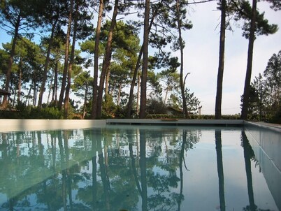 Beautiful house, heated private pool, near ocean and lake, sleeps 10