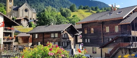 المنشأة من الخارج