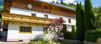 Cozy apartment with mountain views in a quiet location, suitable for families