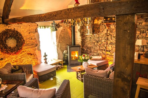 Charming farmhouse, Eifel, sauna, hiking, motorcycling, dogs, wellness,   