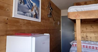 Furnished studio rental Winter/Summer Savoie ski area at the foot of the slopes