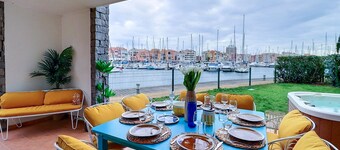 Ravissante villa vue panoramique sur la marina idéalement située avec Jacuzzi