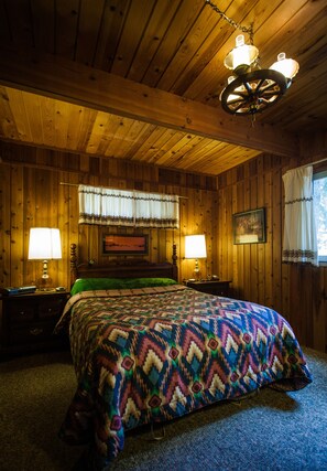 4 Schlafzimmer, Schreibtisch, Bügeleisen/Bügelbrett, kostenloses WLAN