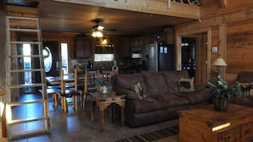 Smart TV, fireplace, DVD player, books