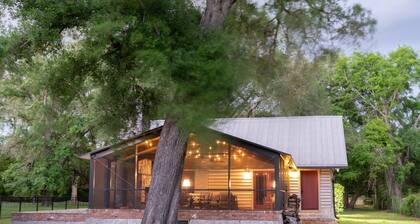 On the Beach, Teddy Roosevelt Stayed Here. Pet friendly, large fenced property