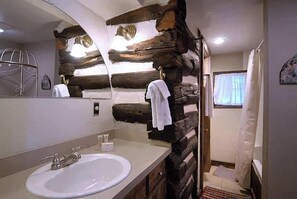 Vasca, asciugacapelli, asciugamani