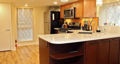 Suuri Alberta Arts Studio, jossa täydellinen keittiö!