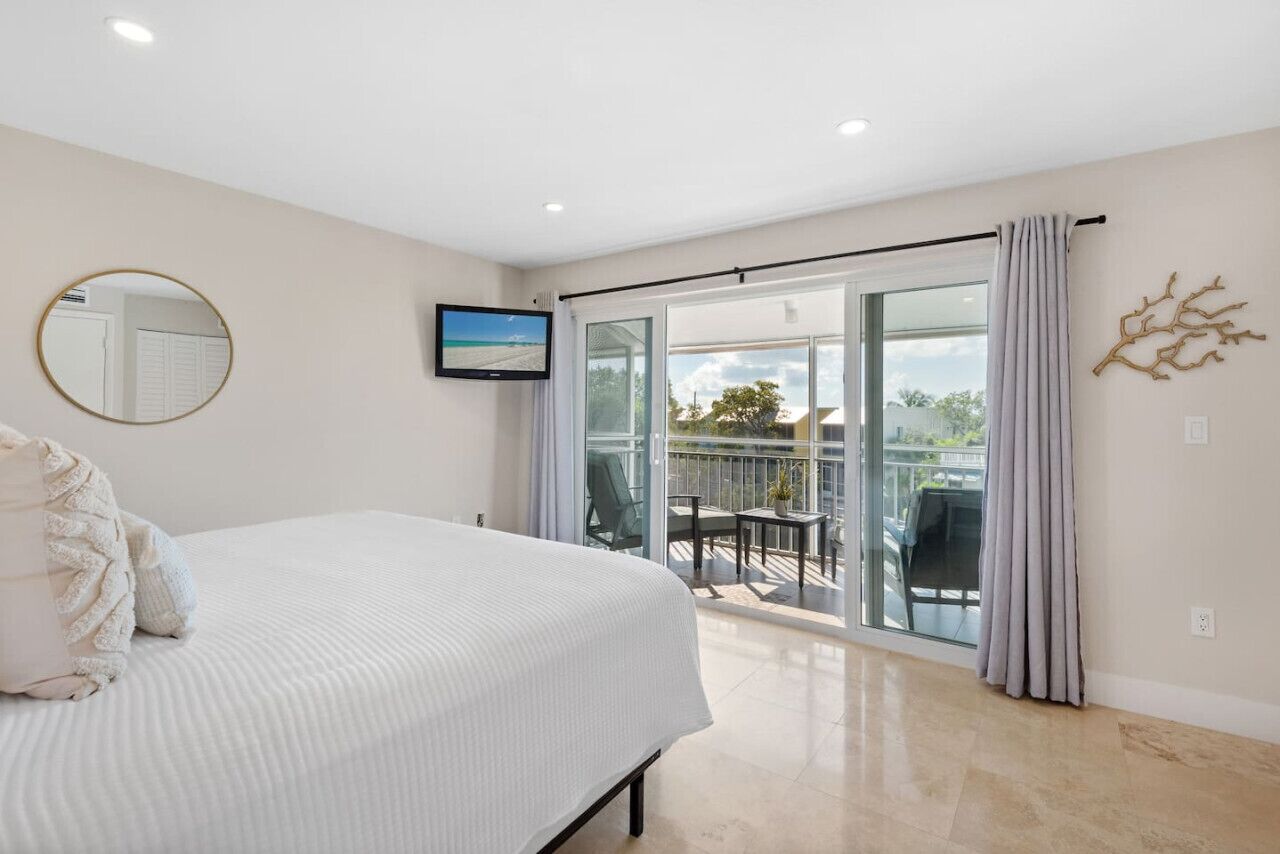 3 bedrooms, iron/ironing board, travel crib, free WiFi