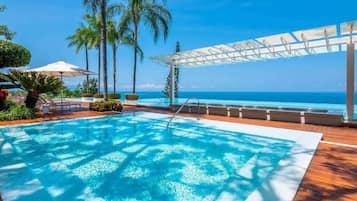 An infinity pool, a rooftop pool