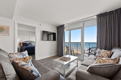 BEACHFRONT-Remodeled 200 + 5-star reviews-  Best LOCATION  River- 6th Floor 