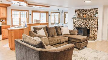 Smart-TV, videospill, DVD-spiller og bøker