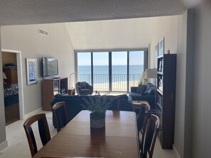 TV, DVD player, books, stereo - Oceanfront Sea Colony Penthouse with Gorgeous Ocean Views! (Bethany Beach)