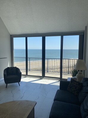 TV, DVD player, books, stereo - Oceanfront Sea Colony Penthouse with Gorgeous Ocean Views! (Bethany Beach)