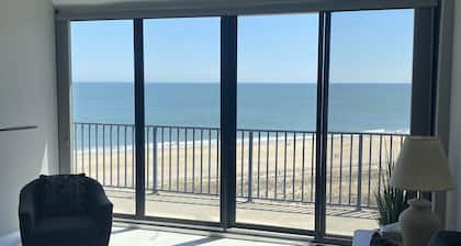 Oceanfront Sea Colony Penthouse with Gorgeous Ocean Views!