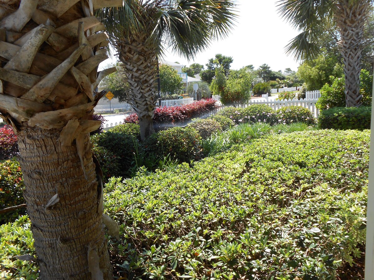 Photo 6 of SUNDIAL COTTAGE: CRYSTAL BEACH, DESTIN, FL. PRIVATE POOL!