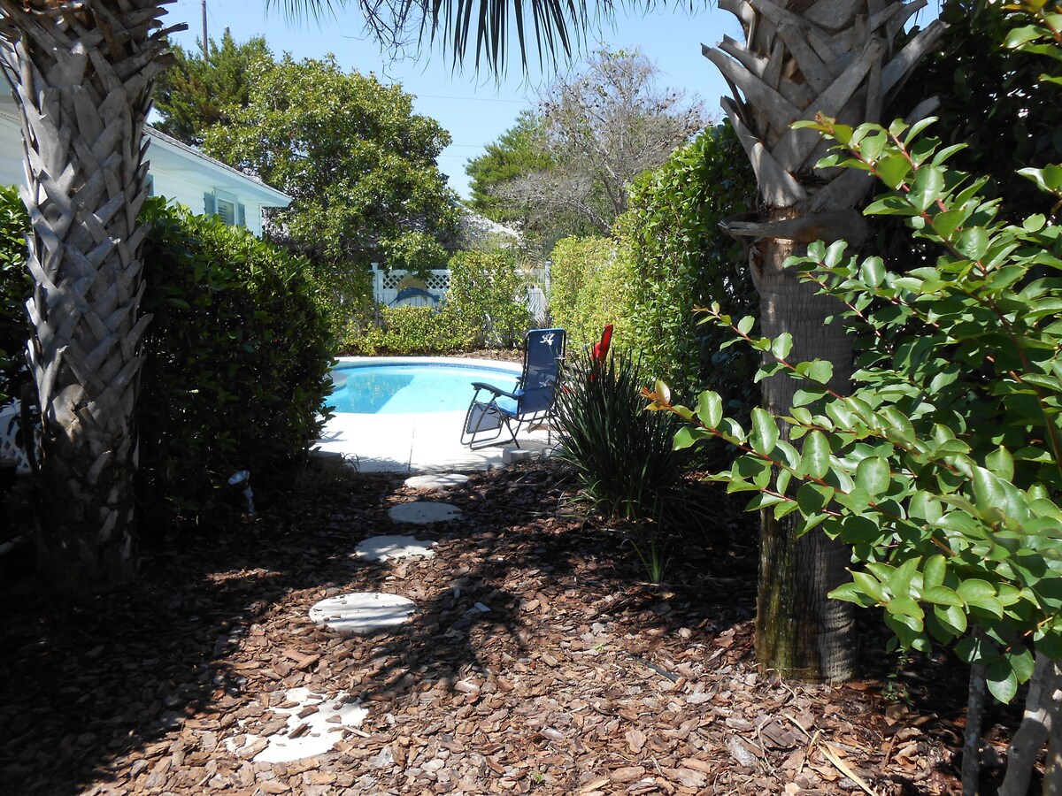 Photo 7 of SUNDIAL COTTAGE: CRYSTAL BEACH, DESTIN, FL. PRIVATE POOL!