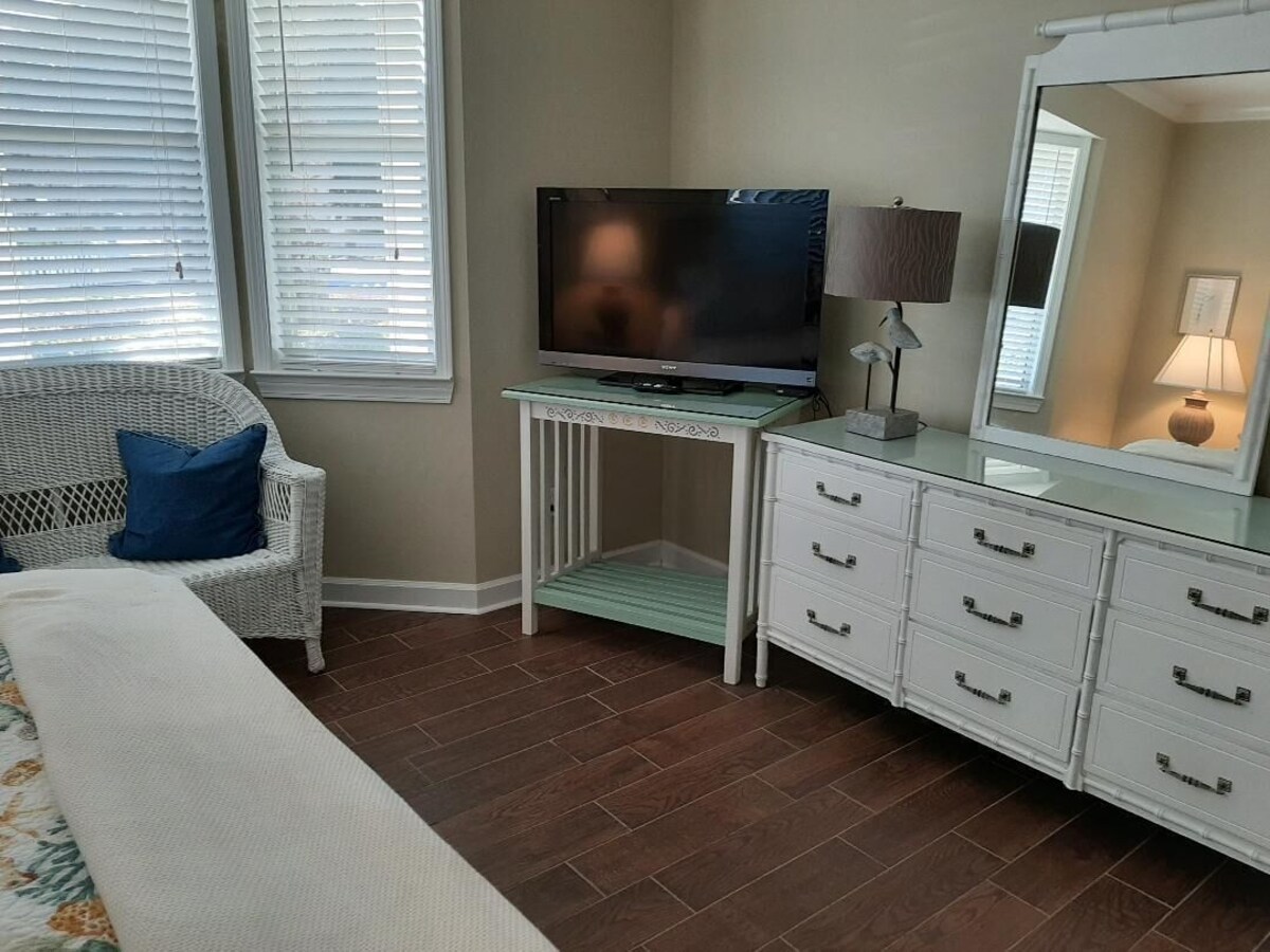 Photo 21 of SUNDIAL COTTAGE: CRYSTAL BEACH, DESTIN, FL. PRIVATE POOL!