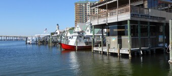 SUNDIAL COTTAGE: CRYSTAL BEACH, DESTIN, FL. PRIVATE POOL!
