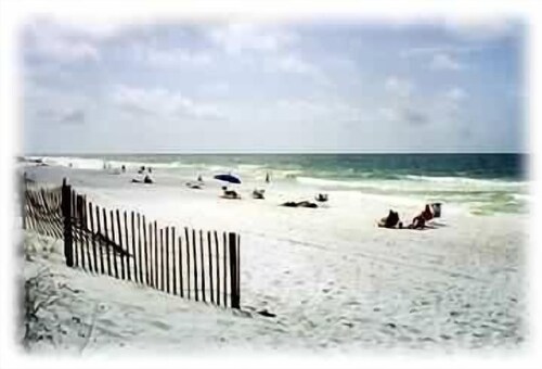 SUNDIAL COTTAGE: CRYSTAL BEACH, DESTIN, FL.  PRIVATE POOL!    