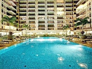 Piscine extérieure, piscine chauffée