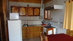Basic-Ferienhütte, 2 Schlafzimmer, Nichtraucher | Eigene Küche