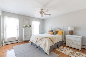3 bedrooms, in-room safe, iron/ironing board, travel crib