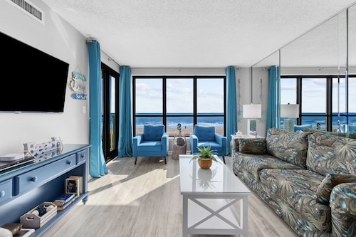 Large 4 bedroom OceanFront!