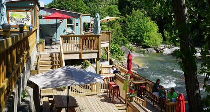 Mountain Trails ja romanttinen kylpytynnyri tähtien alla! Lemmikkiystävällinen!